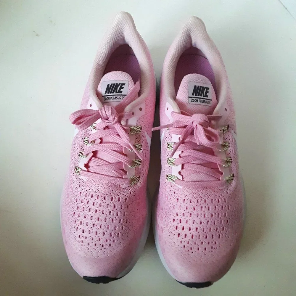 Nike Air Zoom Big Girl size 7Y Pink Sneaker